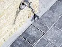 aco_bluestone_afvoerput_siphon_de_sol_discreet_product_hero (1).webp